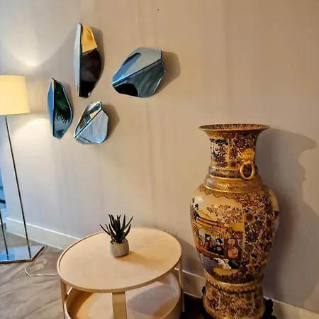 Urban Oasis- Terrace And Space For 4 דירה ליסבון